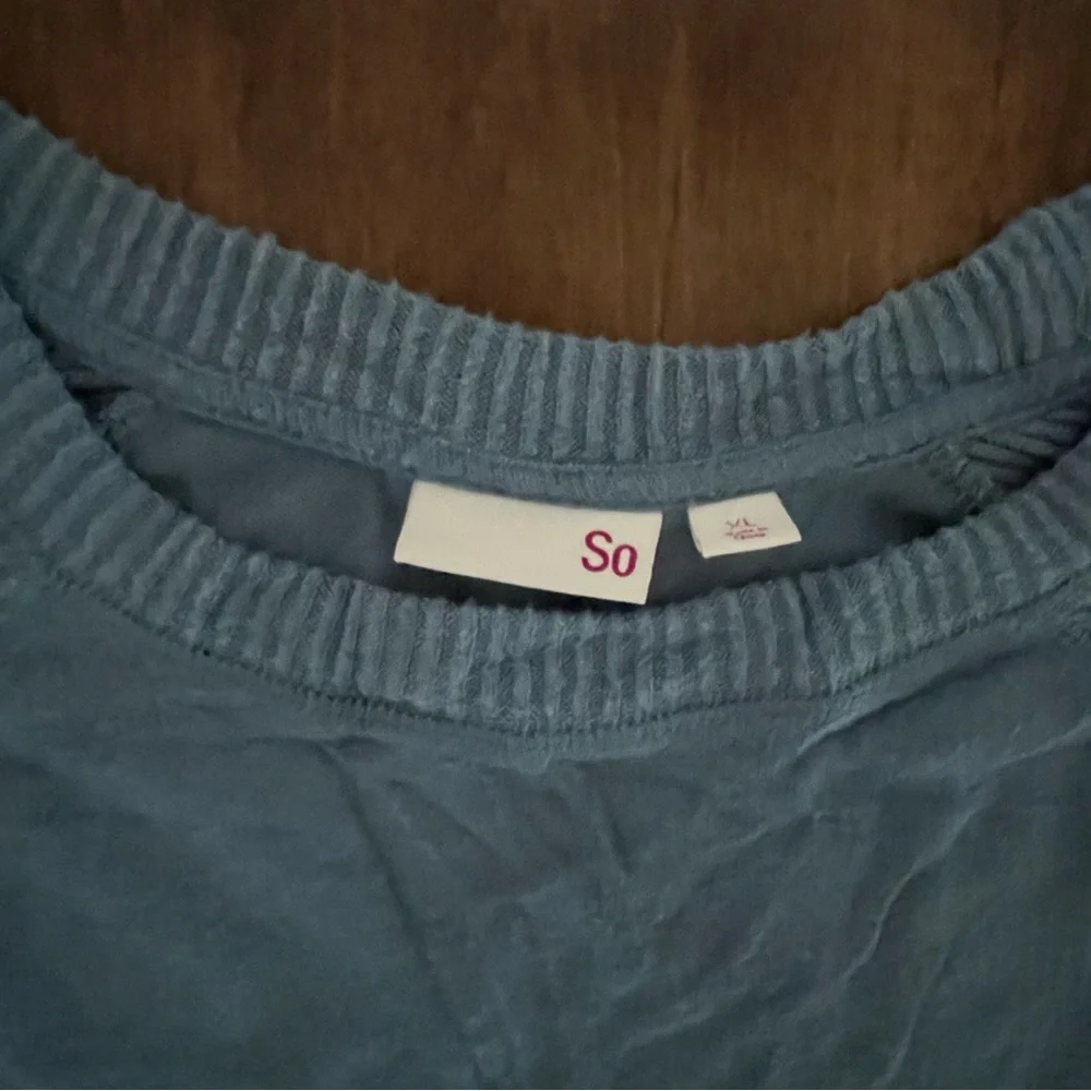 Sweater - Picture 2 of 5